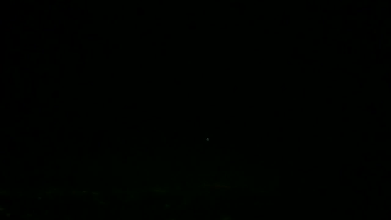 Light / Orb, Chevron / V-Shape, Formation / Multiple sighting